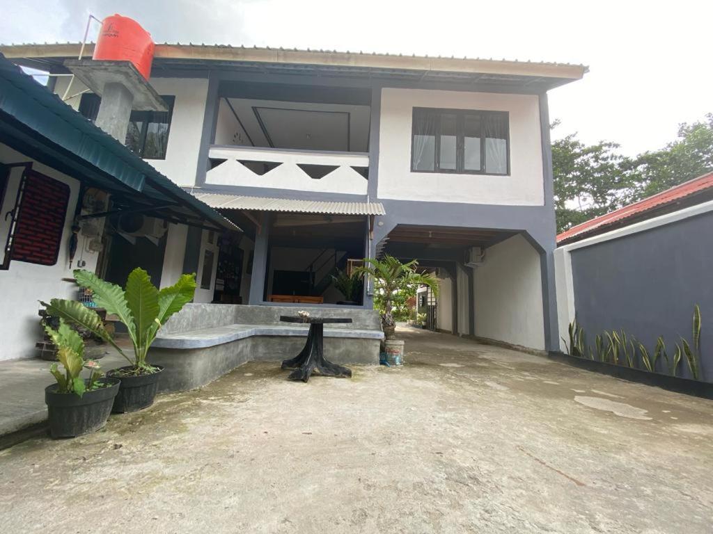 Krui Saejadi Surf And Stay Exterior foto